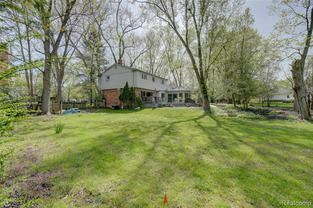 19341 Devonshire Street, Beverly Hills, MI 48025 — Photo 34