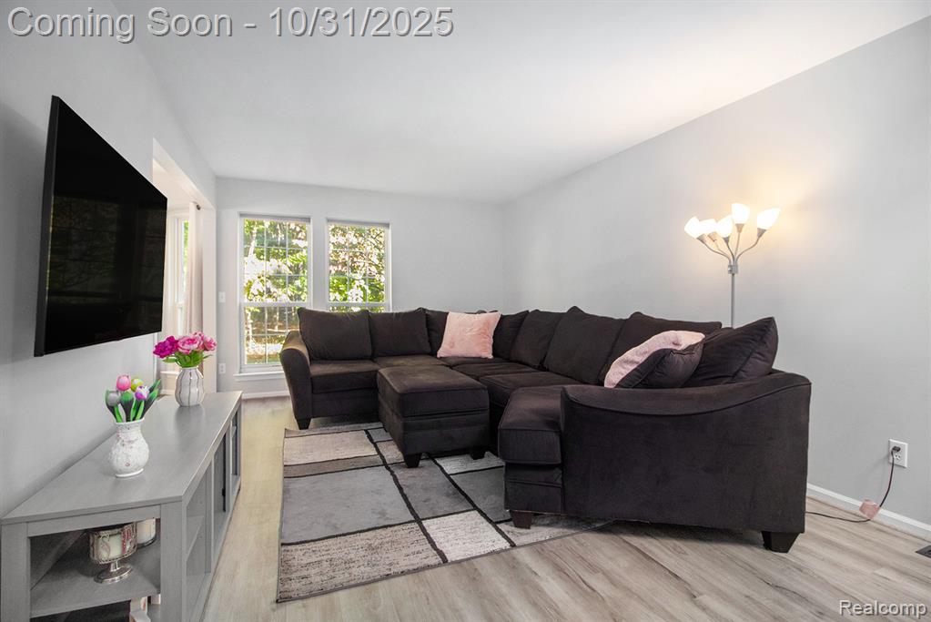 7860 Rivergate Drive, Westland, MI — Photo 3