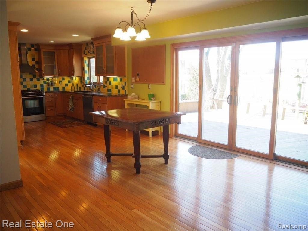 5837 FOLKSTONE Drive, Troy, MI 48085 — Photo 11