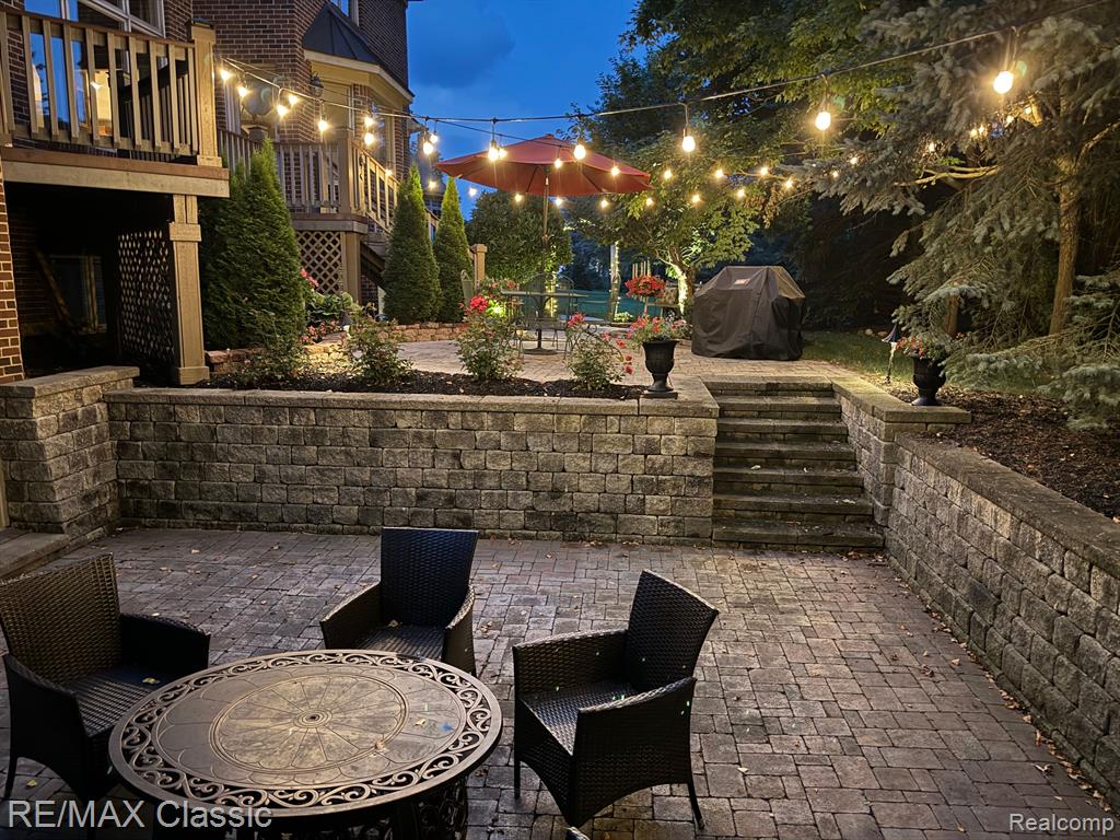 18416 CLAIRMONT Circle E, Northville, MI 48168 — Photo 46