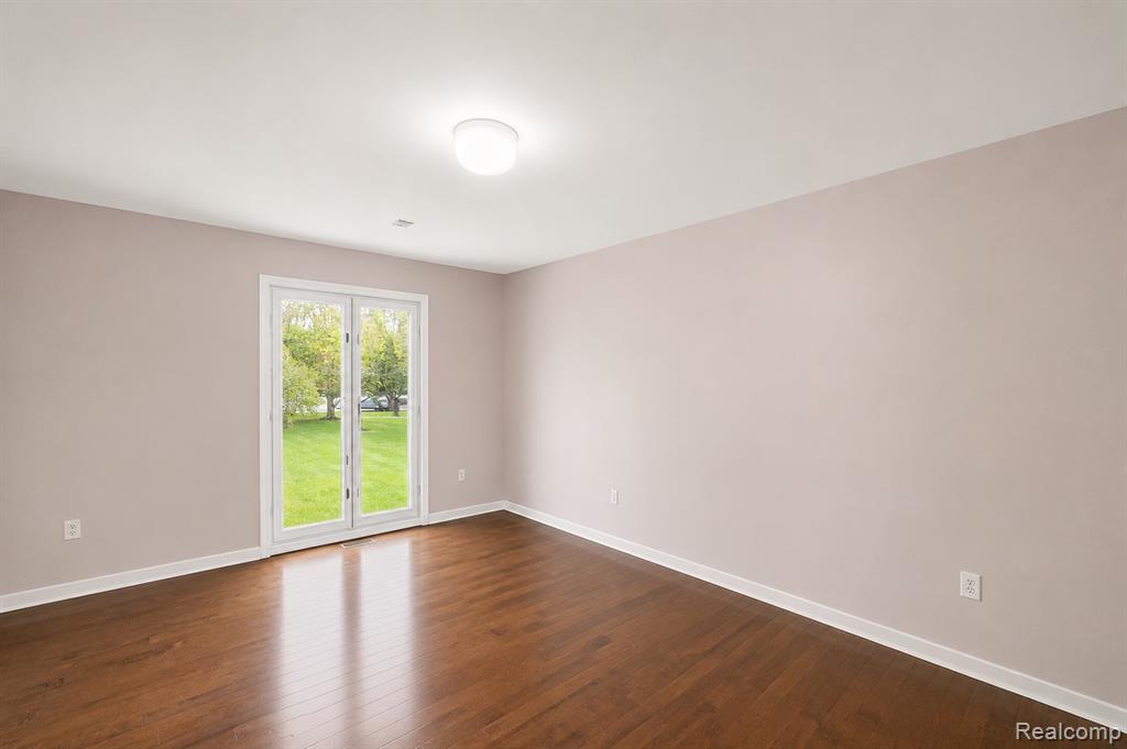 4461 Cherry Hill Drive, Orchard Lake Village, MI 48323 — Photo 11