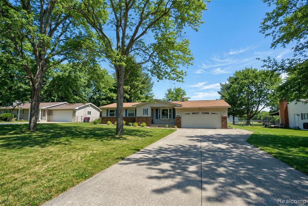 5411 Squire Lane, Flint, MI 48506 — Photo 2
