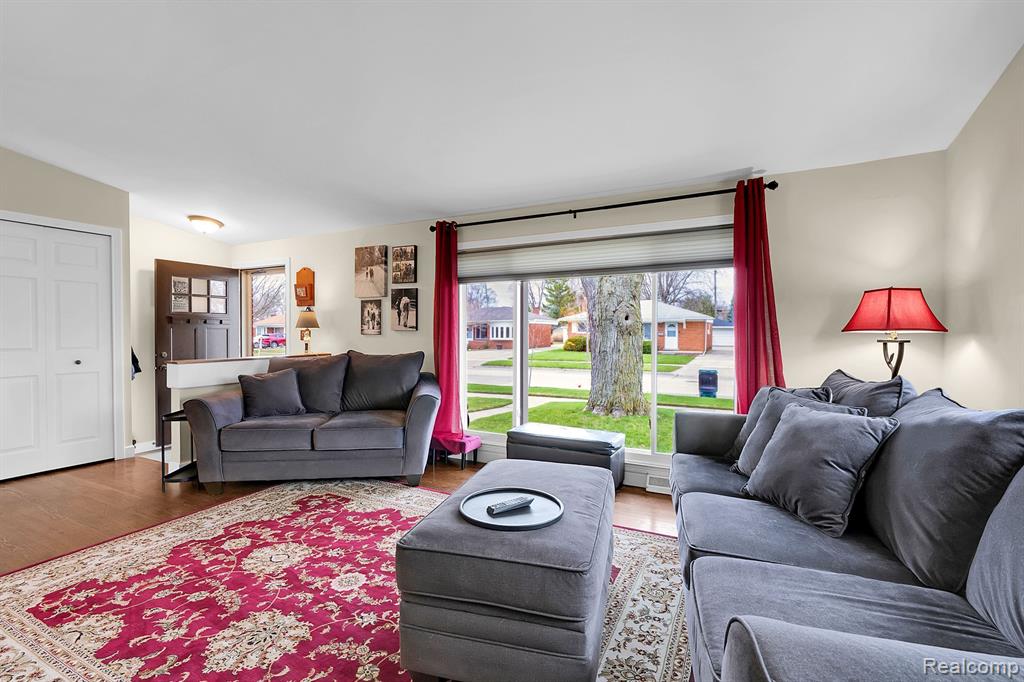 4010 MARK ORR Road, Royal Oak, MI 48073 — Photo 4