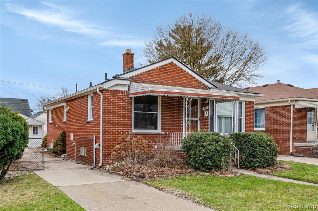 869 LIBERTY Avenue, Lincoln Park, MI 48146 — Photo 2