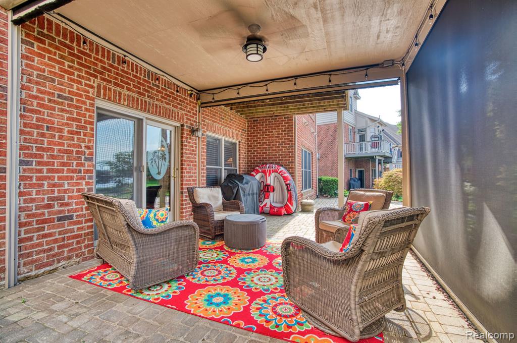 10769 CLIFFVIEW Drive, South Lyon, MI 48178 — Photo 48