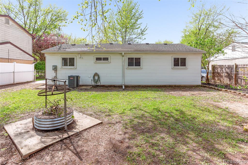 10753 Van Buren Street, Van Buren, MI 48111 — Photo 29