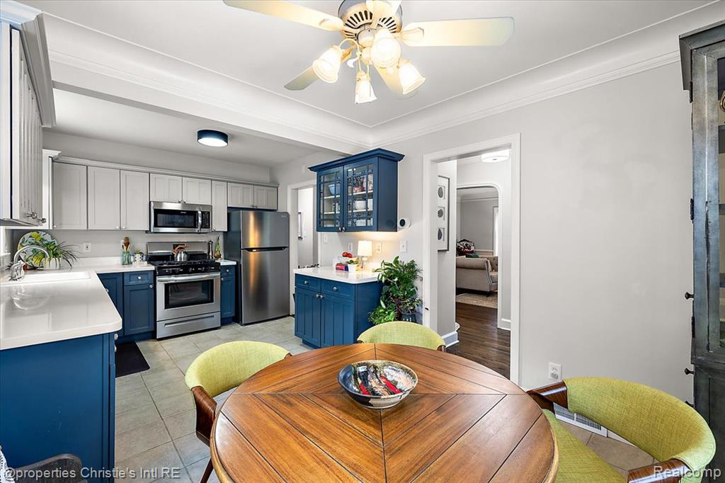 1253 Grayton Street, Grosse Pointe Park, MI 48230 — Photo 3