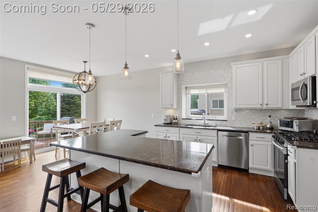 735 Kentbrook Drive, Commerce Twp, MI 48382 — Photo 11