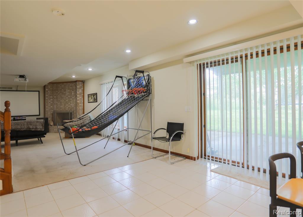810 Box Canyon Court, Rochester Hills, MI 48309 — Photo 46