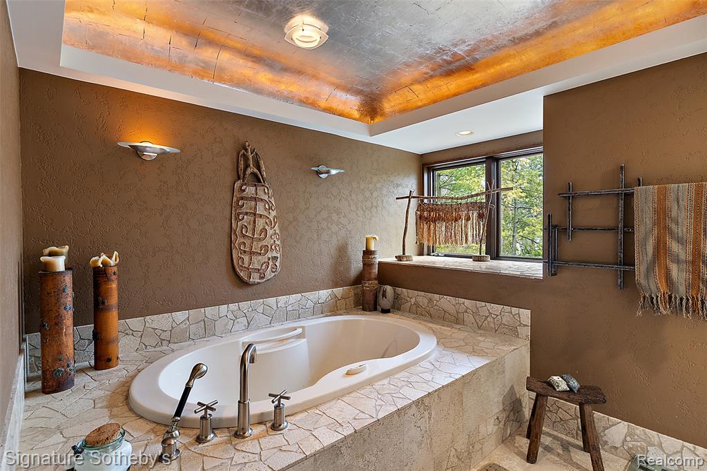 7357 LINDENMERE Drive, Bloomfield Hills, MI 48301 — Photo 37