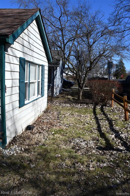 3026 Norcott Drive, Keego Harbor, MI 48320 — Photo 27