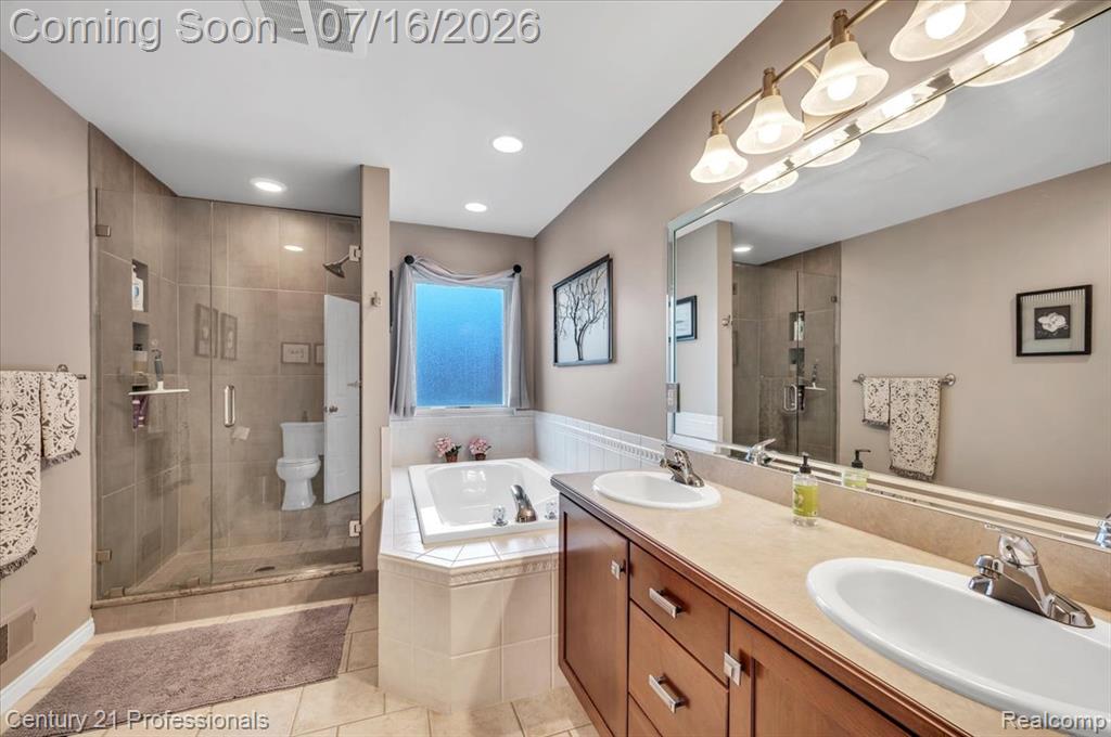 7520 Paradise Drive, Grand Blanc, MI 48439 — Photo 30