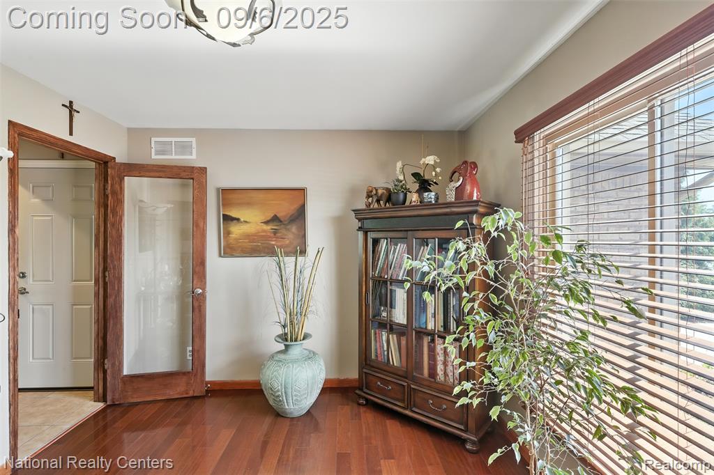 46674 Snowbird Drive, Macomb, MI 48044 — Photo 18