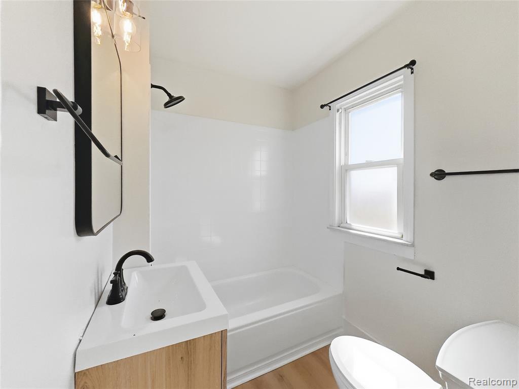 41 W George Avenue, Hazel Park, MI 48030 — Photo 28