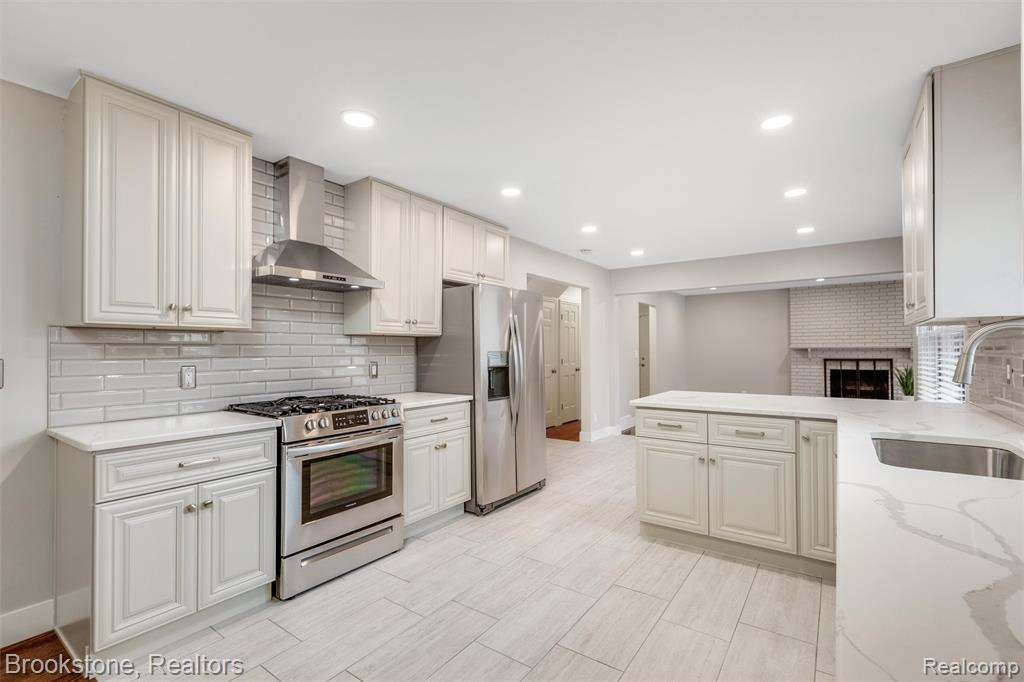 2784 Aldgate Drive, Bloomfield Hills, MI 48304 — Photo 7