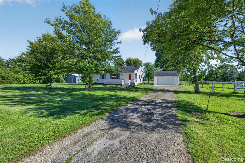 7077 Frances Road, Flushing, MI 48433 — Photo 6