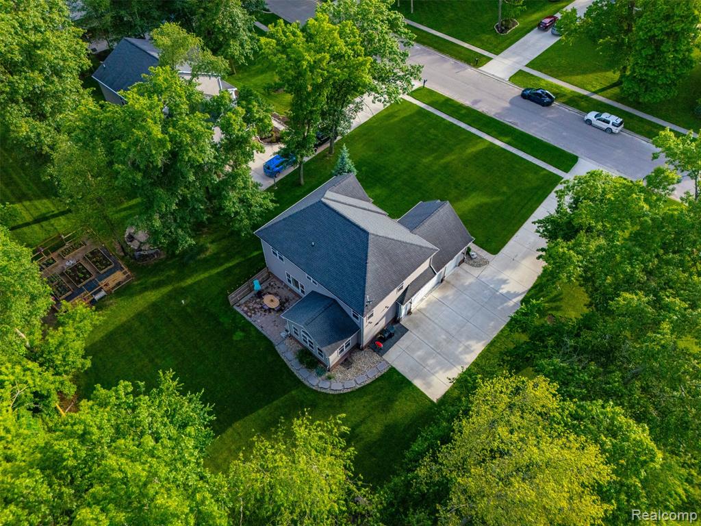 9001 Van Dusen Court, South Lyon, MI 48178 — Photo 48