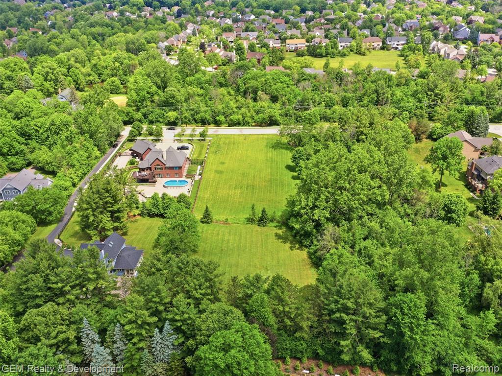 45625 W 9 Mile Road, Novi, MI — Photo 92