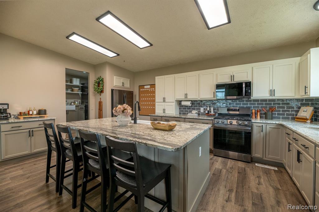 5373 MERTZ Road, Mayville Vlg, MI 48744 — Photo 6