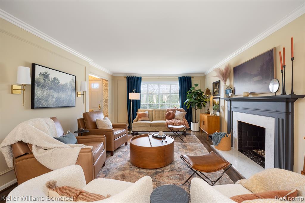839 COOK Road, Grosse Pointe Woods, MI 48236 — Photo 9