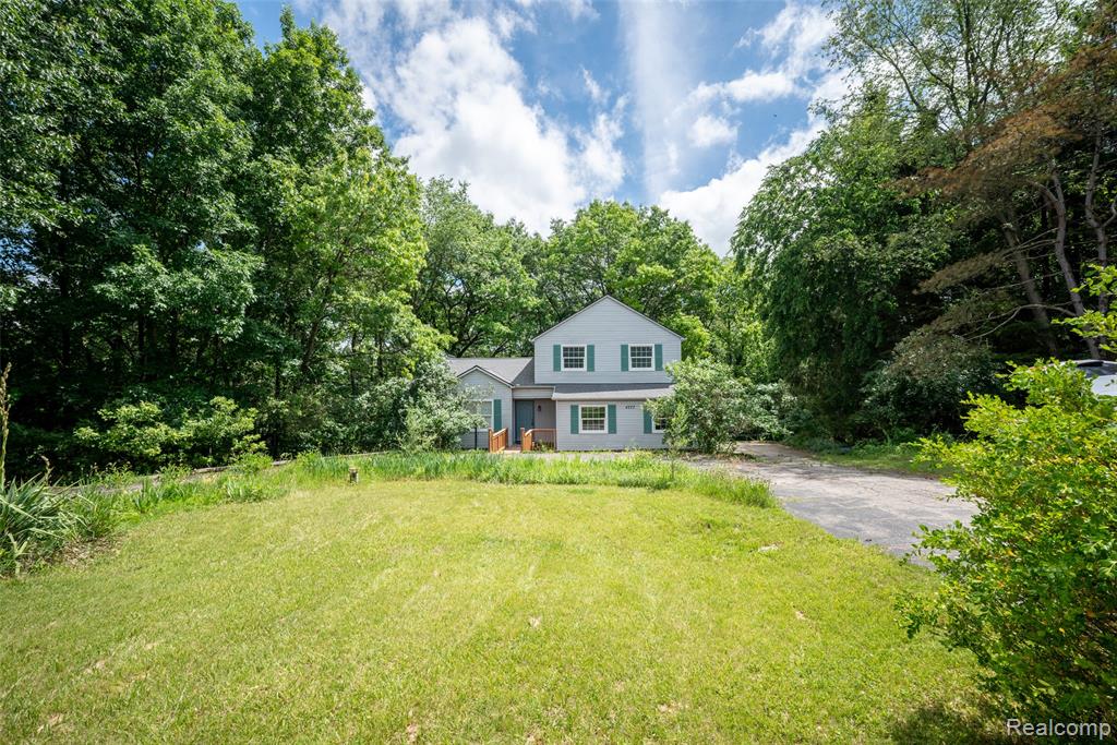 4277 Tux Lane, Milford, MI 48380 — front exterior