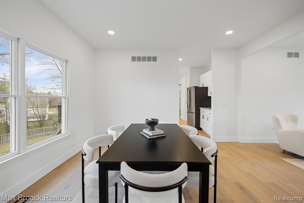 3592 GREAT FALLS Circle, Ann Arbor, MI 48108 — Photo 12