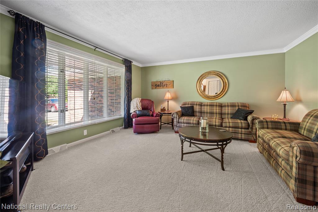 16 Lakeridge Drive, Adrian, MI 49221 — Photo 3