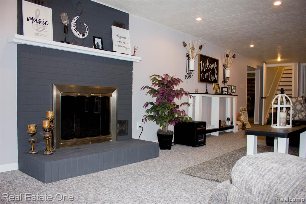 6711 KUTTSHILL Drive NE, Rockford, MI 49341 — Photo 29