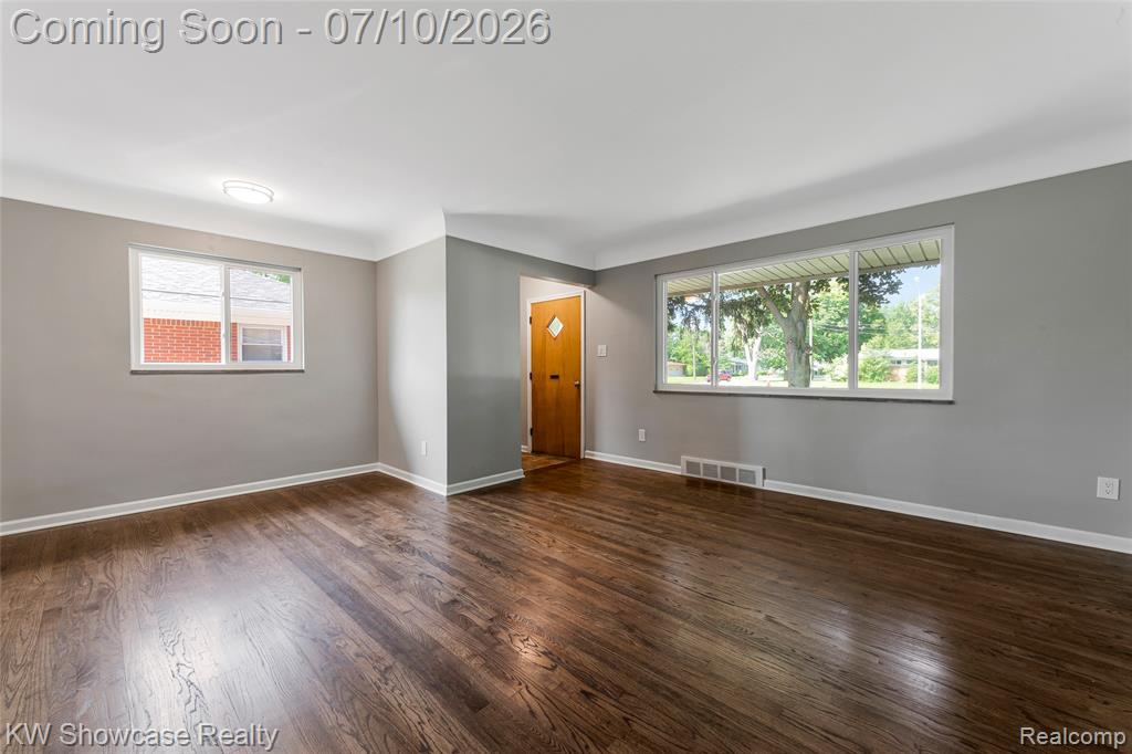 8936 Merriman Road, Livonia, MI 48150 — Photo 21