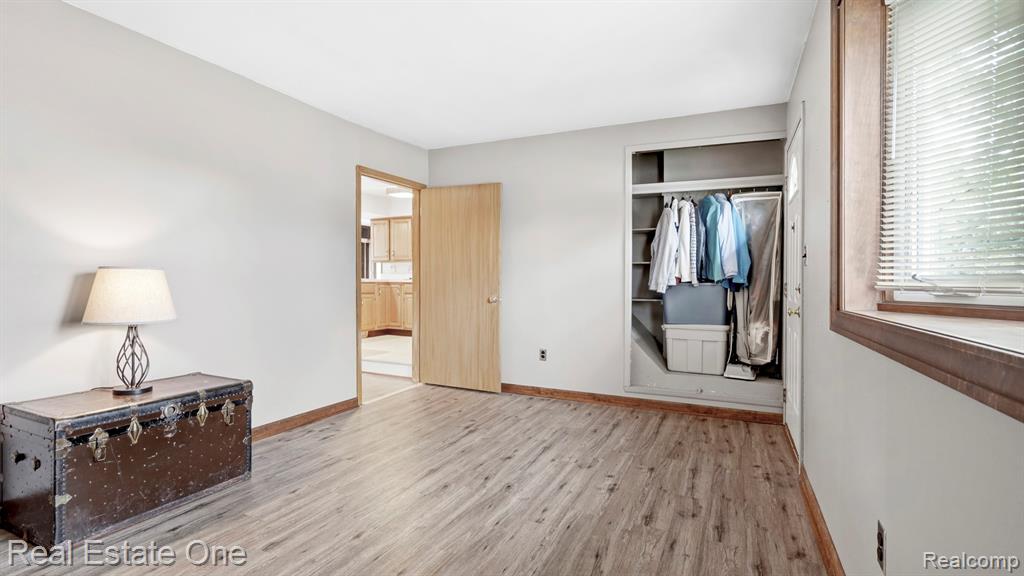 9384 Elaine Court, Taylor, MI 48180 — Photo 19