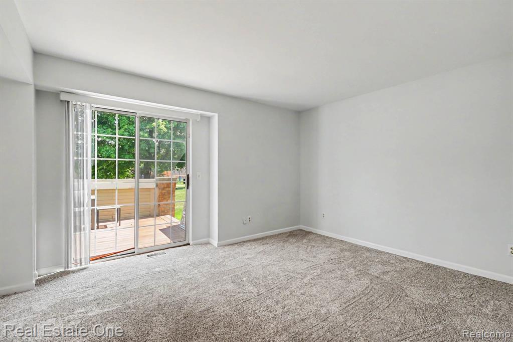 6617 Chimney Sweep, West Bloomfield, MI — Photo 13