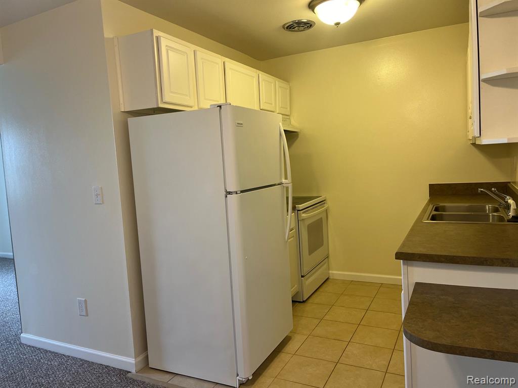 7346 CENTRAL Street, 2, Westland, MI — Photo 10