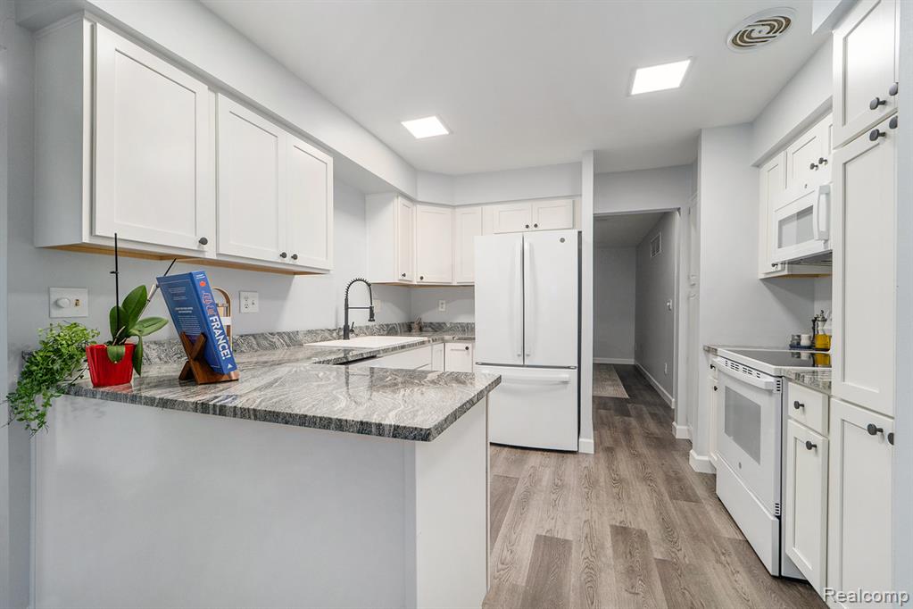 42160 Woodward Avenue, Bloomfield Hills, MI 48304 — Photo 5