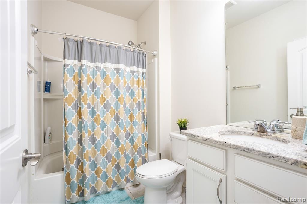 2391 Findley Circle, Lake Orion, MI — Photo 21