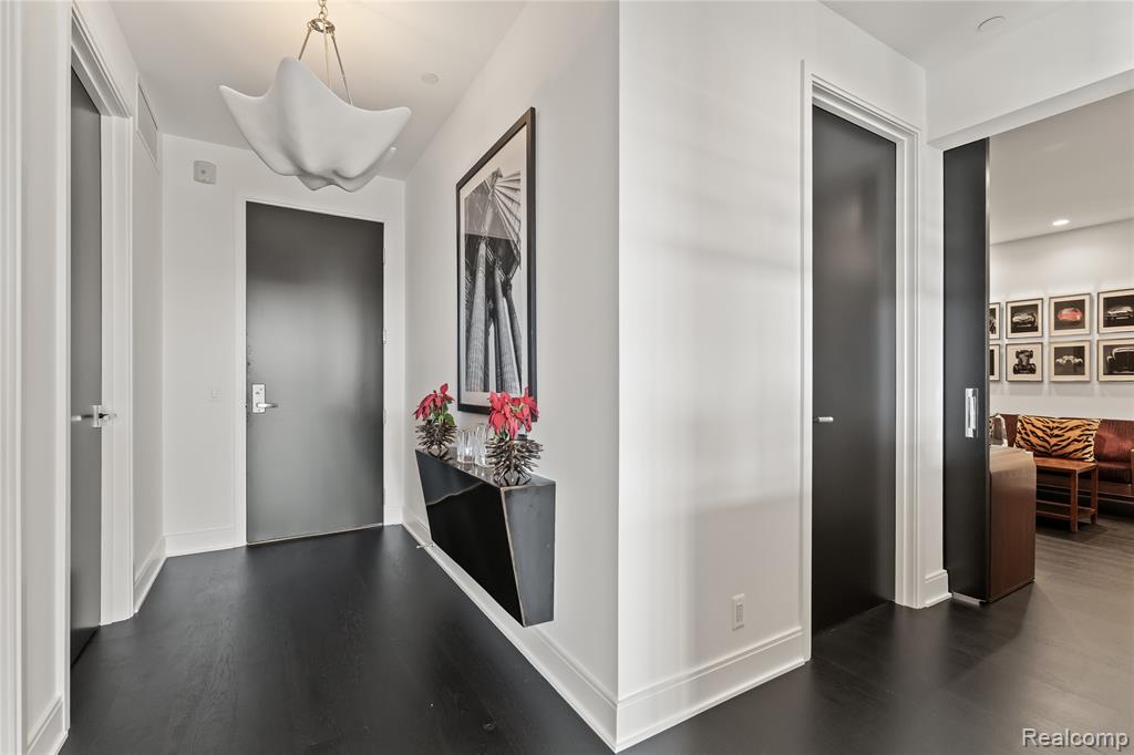 2051 VILLA Road - Photo 4