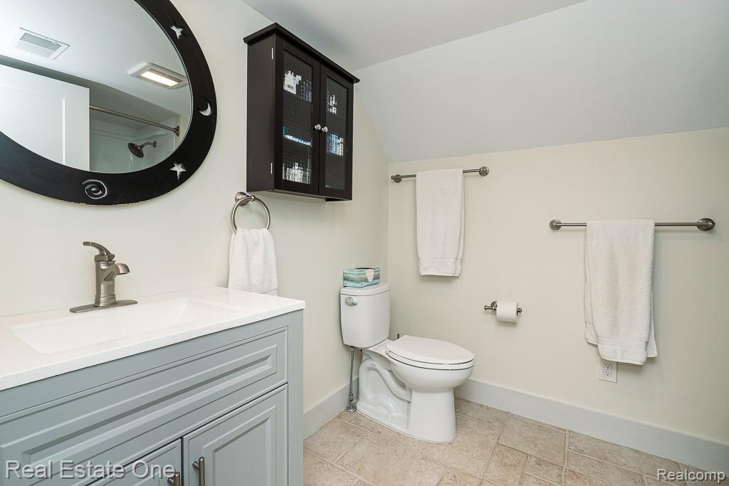 426 W University Drive, Rochester, MI 48307 — Photo 53