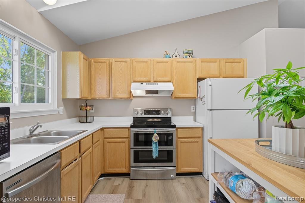 7179 Streamwood Drive, Ypsilanti, MI 48197 — Photo 13