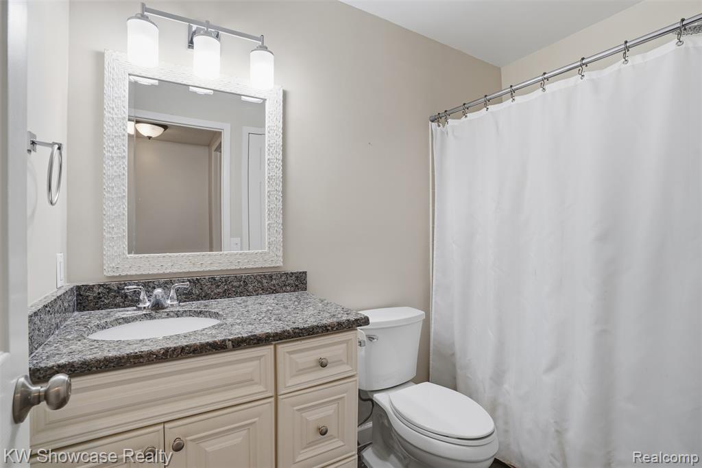 1499 Mariner Drive, Walled Lake, MI 48390 — Photo 16