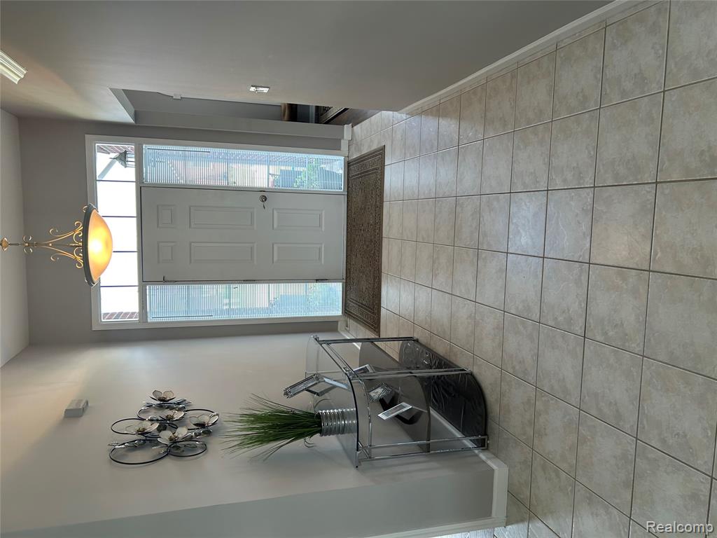 56334 Birkdale Drive, Macomb, MI 48042 — Photo 10
