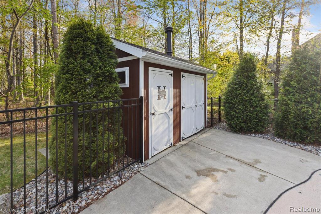 5205 RIDGEVIEW Court, Midland, MI 48642 — Photo 54