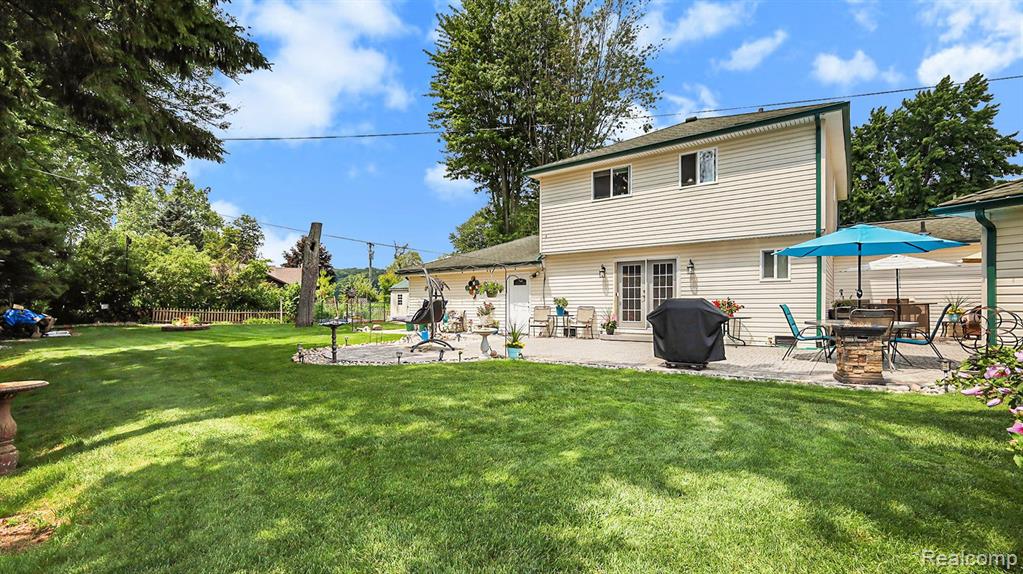 8635 N ESTON Road, Clarkston, MI 48348 — Photo 28