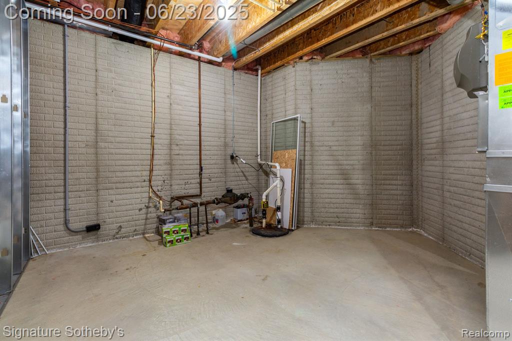 49965 BLACKBERRY Trail, Novi, MI — Photo 47