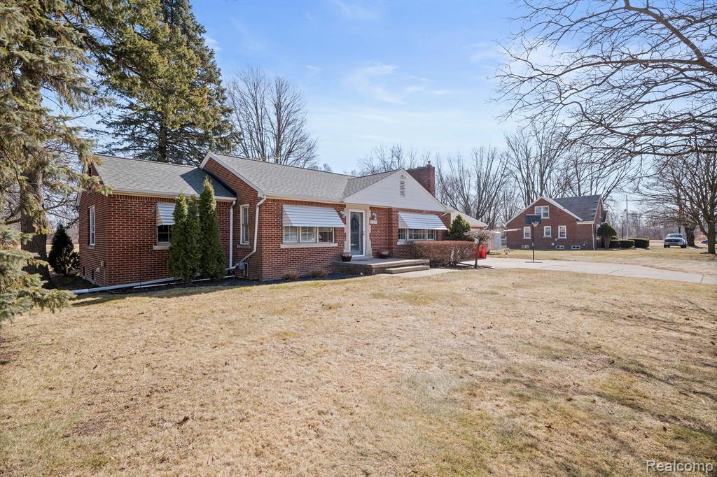 51150 NORTH Avenue, Macomb, MI 48042 — Photo 2
