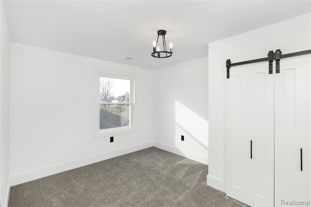 1583 Cadillac Boulevard, Detroit, MI 48214 — Photo 30