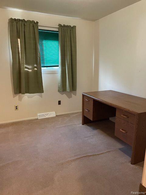 7050 BERWYN Street, Dearborn Heights, MI 48127 — Photo 11