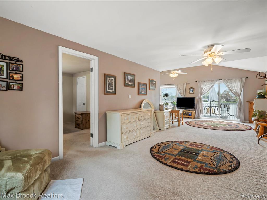 9431 MANDON Road, White Lake, MI — Photo 49