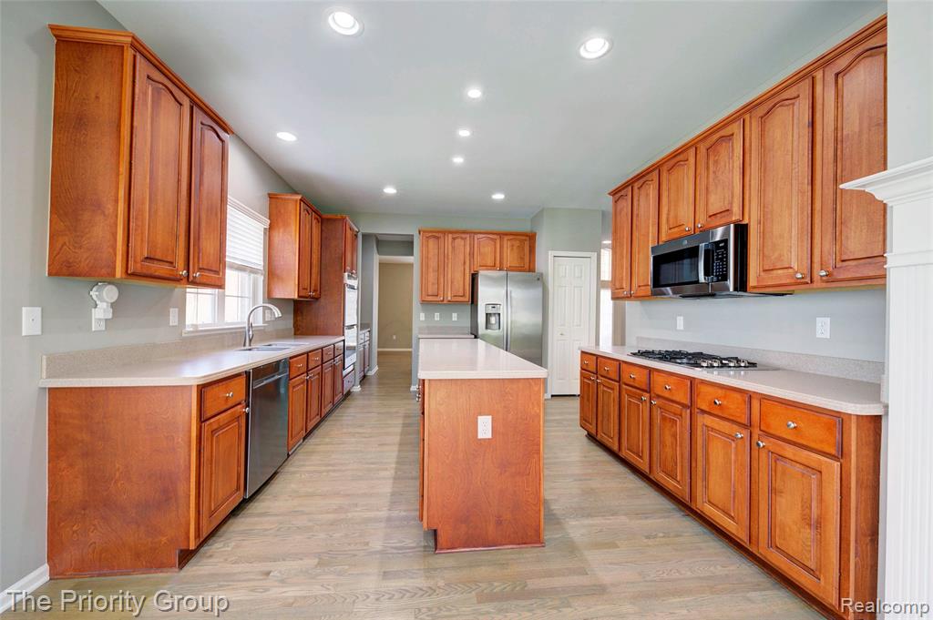6083 Village Court, Clarkston, MI — Photo 21