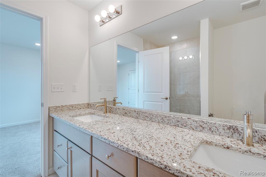 4876 Parkside Lane, Troy, MI 48085 — Photo 15