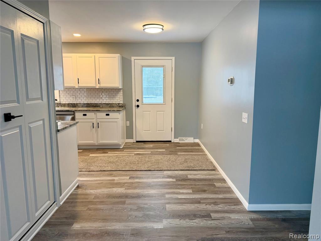 5976 Falkenbury Road, North Branch, MI 48461 — Photo 6
