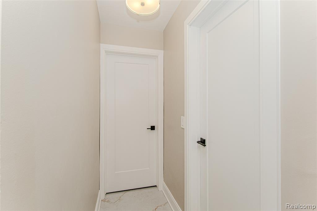 21993 Riverview Drive, Beverly Hills, MI 48025 — Photo 38